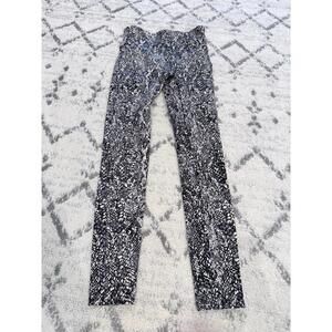SPANX Snakeskin Leggings Black & White Stretch Pull-On Pants